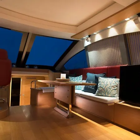 Botel Yacht Privato - Aicon